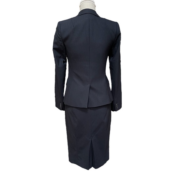 Club Monaco Wool Blend Pin Stripe 2 Piece Skirt Suit  for Career Wear Size: XS - Picture 3 of 16